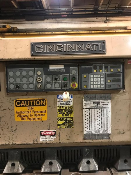 10' X 1/4" CINCINNATI 250HS HYDRAULIC SQUARING SHEAR. STOCK # 0417923