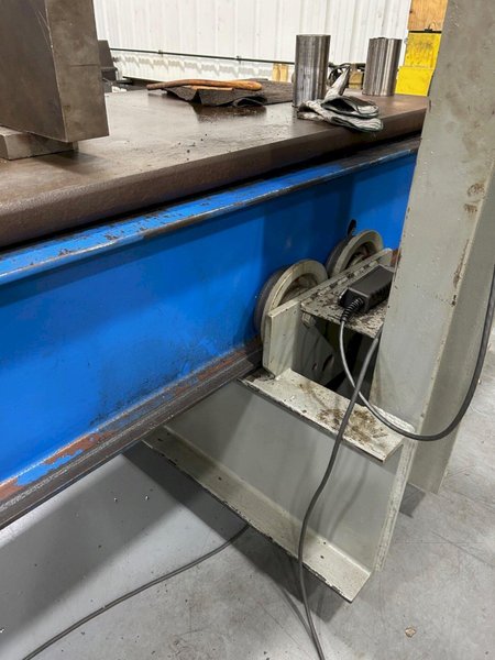 300 TON X 30' POWER TEAM TRAVELING H FRAME HYDRAULIC STRAIGHTENING PRESS: STOCK #20499