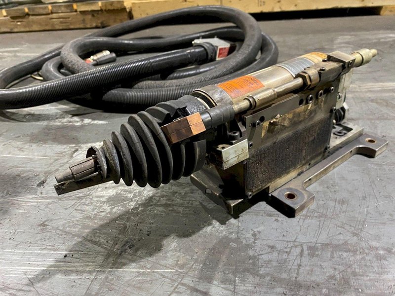 EMHART TUCKER LM240/310/K3100 Stud Welder Head USED