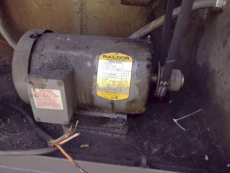 LETEN MODEL #PLCM-400A VERTICAL BANDSAW: YOBRO #24954