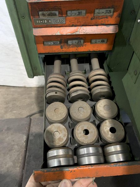 STRIPPIT SONIC 18/30 PUNCH MACHINE AND CORNER NOTCHER W/ TOOLING. STOCK # 1271823.