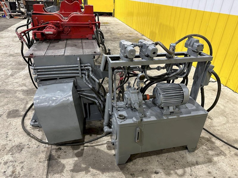 400 TON X 30' DRILCO TRAVELING HEAD HYDRAULIC STRAIGHTENING PRESS: STOCK #24953