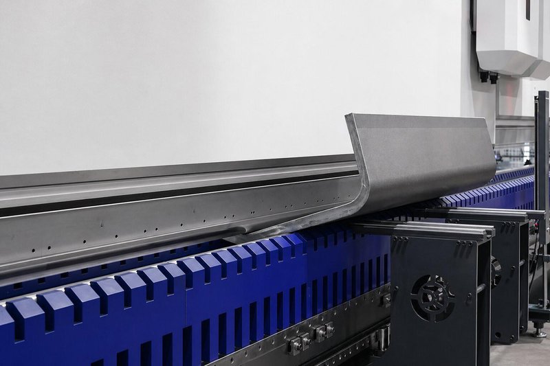 Variable - bending die for high strength steel
