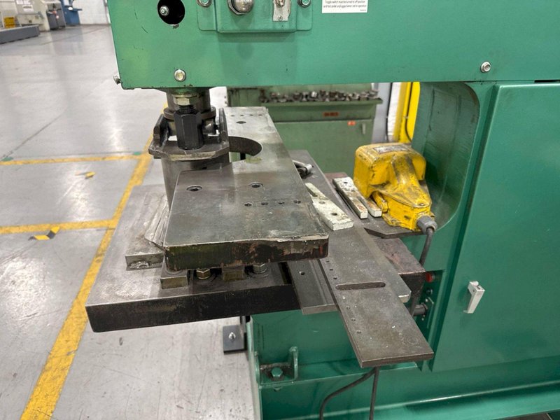 120 TON PIRANHA HYDRAULIC PUNCH PRESS: YOBRO #24091