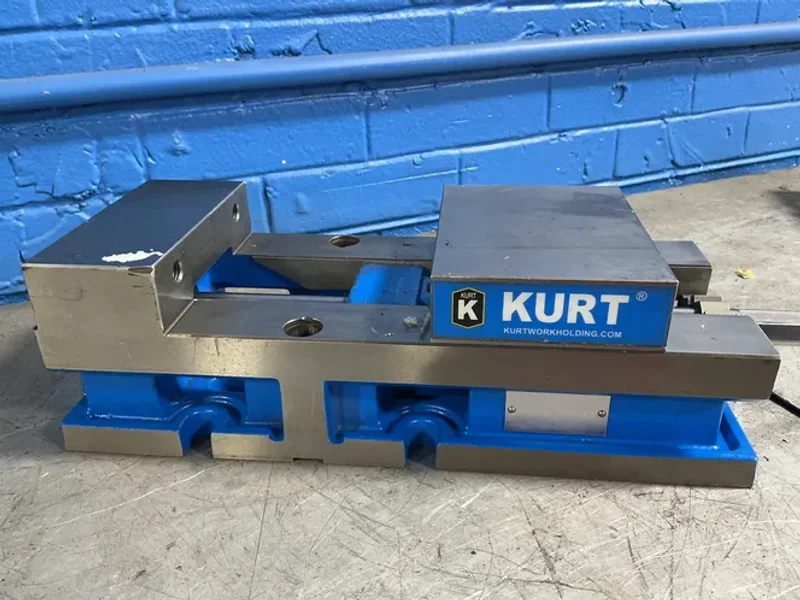 KURT 6” VISE  -  3600V