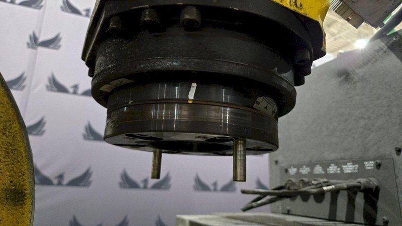 FANUC R-2000IB/210F + R30IB ROBOT ARM AND CONTROL CABINET USED