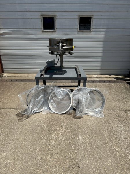 18" 3490 RPM Uras Vibrating Screener