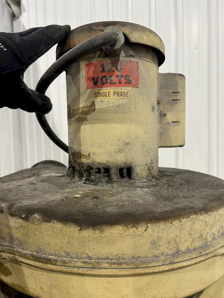 36" x 48" EMPIRE SHOT BLAST CABINET WITH DUST COLLECTOR: YOBRO #24542