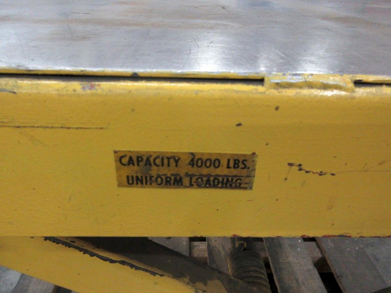 Adjustable Height Manual Pallet Lift Table, 4000lb Capacity- Auction Item