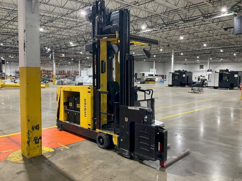 HYSTER V35ZMU TURRET TRUCK 3,500LB CAPACITY USED