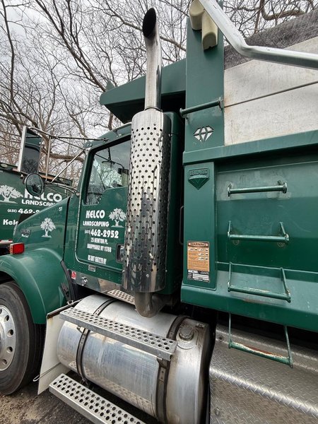 Kenworth T800 Dump Truck, 2007 – CAT C15, 8LL Manual, Tri-Axle, 16′ Steel Bed, Pre-Emission