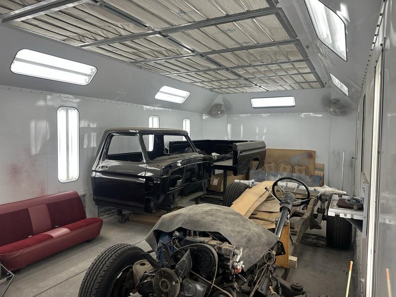 AFC Finishing Systems CP-1 Complete Paint Finishing Booth, 2013 – Spray Booth, Paint Mixing Room, Prep Bench with Curtains, Ventilation System