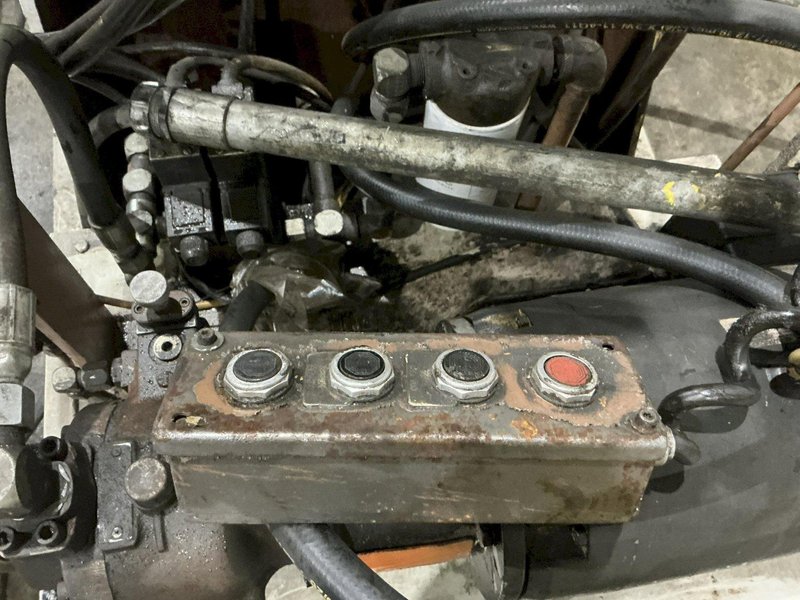 30,000 LBS X 36" PERFECTO COIL FEED LINE, COIL REEL UNCOILER &amp; STRAIGHTENER: YOBRO #24871