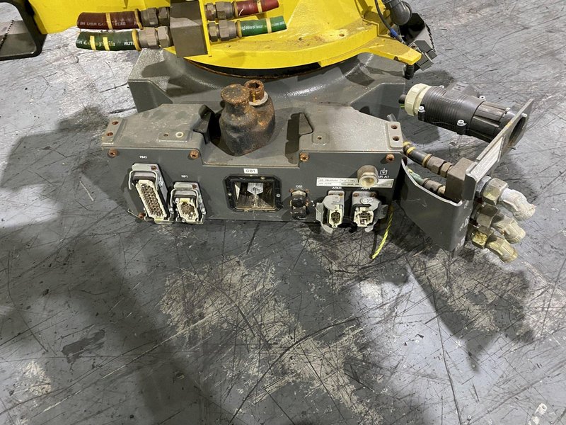 FANUC – R-2000iB/210F w/ R-30iA Controls PARTS ONLY
