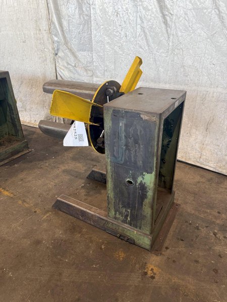 2500 LB X 24&quot; AMERICAN MODEL 60 UNCOILER. STOCK # 0882525