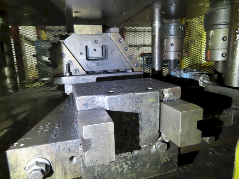 AIRAM PNEUMATIC 4 POST CUTOFF PRESS: YOBRO #24842