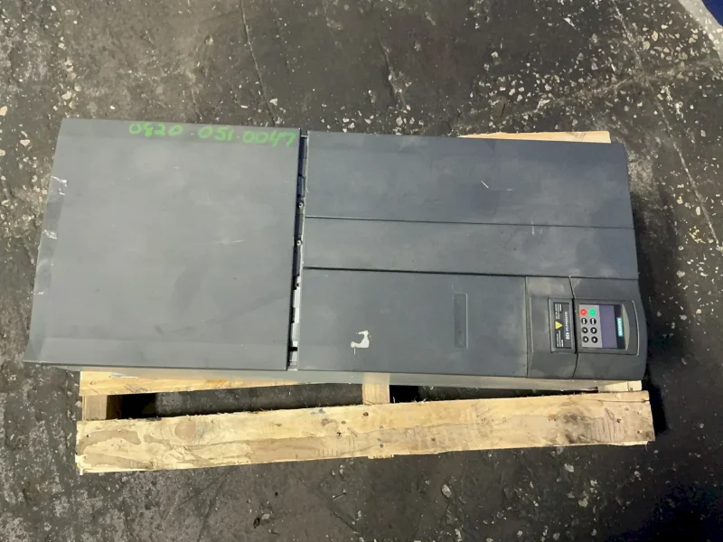 SIEMENS 75 KW MICROMASTER 430 VARIABLE FREQUENCY DRIVE  -  6SE6430-2UD37-5FA0