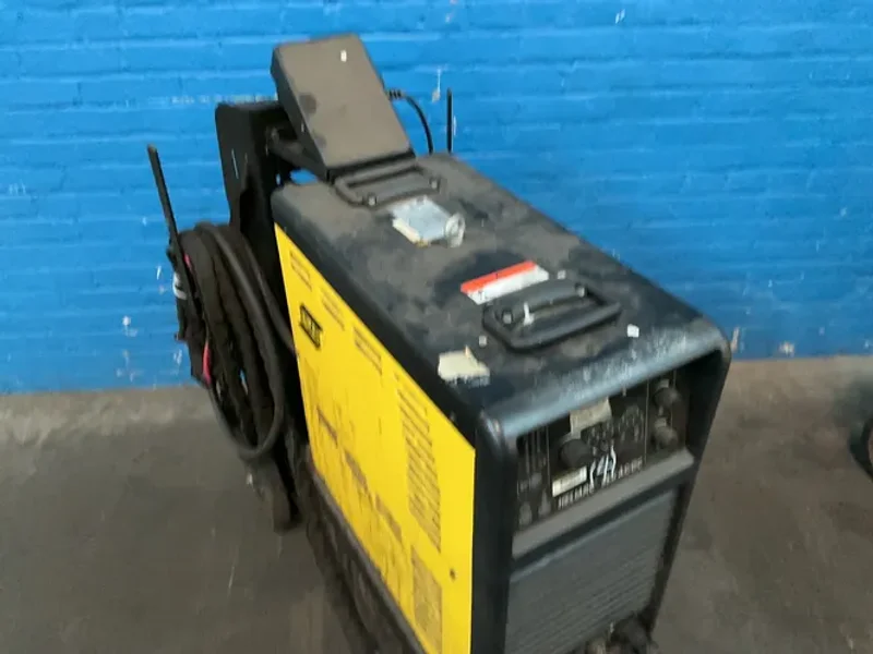 Esab 350 Amp Welder - Heliarc 353i Ac-dc