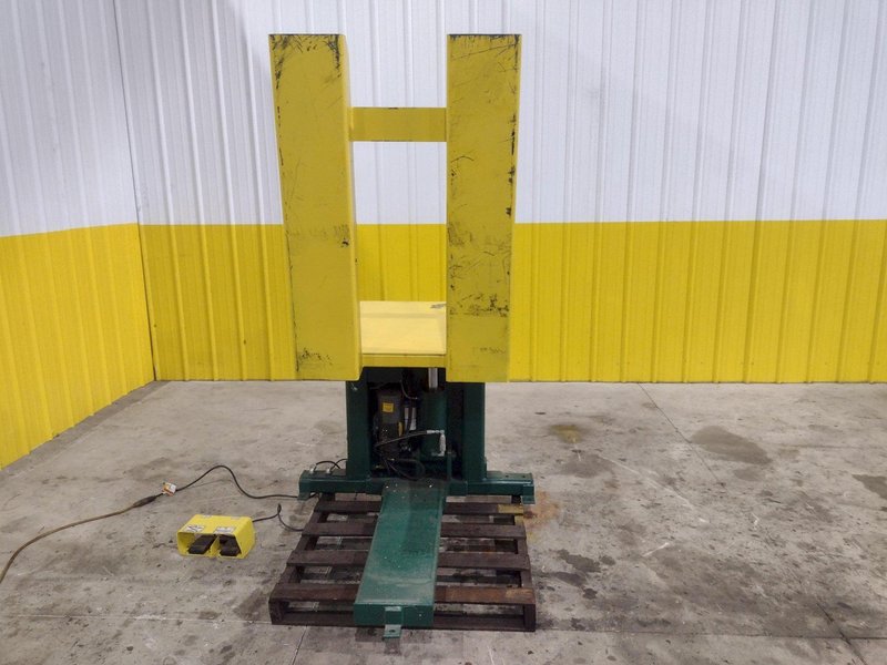 4,000 LBS X 30&quot; X 40&quot; SOUTHWORTH HYDRAULIC PALLET TIPPER / UPENDER, 110V SINGLE PHASE: STOCK #22329
