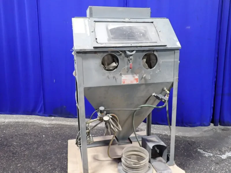 TRINCO 20" X 36" X 20" BLAST CABINET  -  36