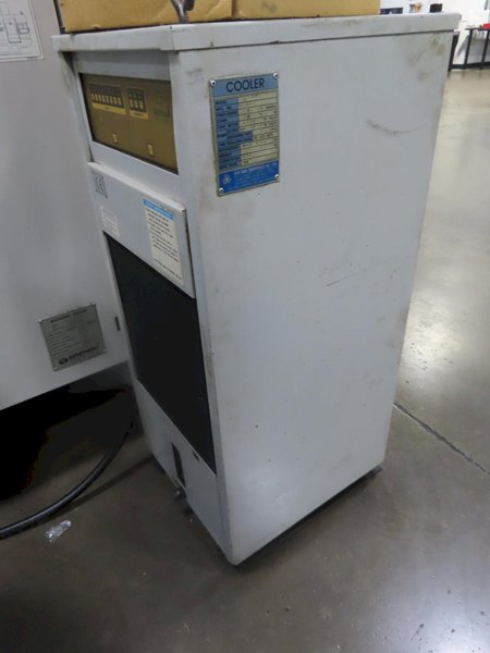 Daewoo DMV-400 CNC Vertical Machining Center with Automatic Pallet Changer, Fanuc 18, 30 ATC, Thru Spindle Coolant- Auction Item