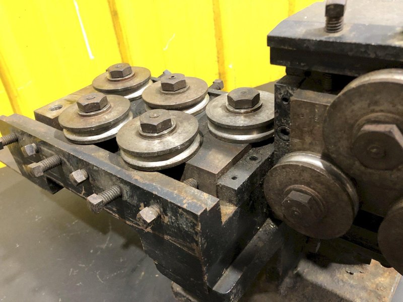 2-1/2&quot; X 12 DOUBLE PLANE ROLL STEEL WIRE COIL STRAIGTENER: STOCK #15425