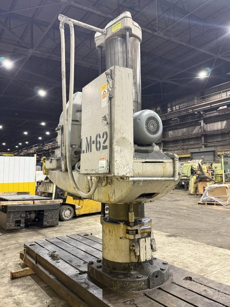 8&#039; ARM x 19&quot; GIDDINGS &amp; LEWIS MODEL #956-CHIPMASTER RADIAL ARM DRILL ON 360° T-SLOTTED BASE: STOCK #23546