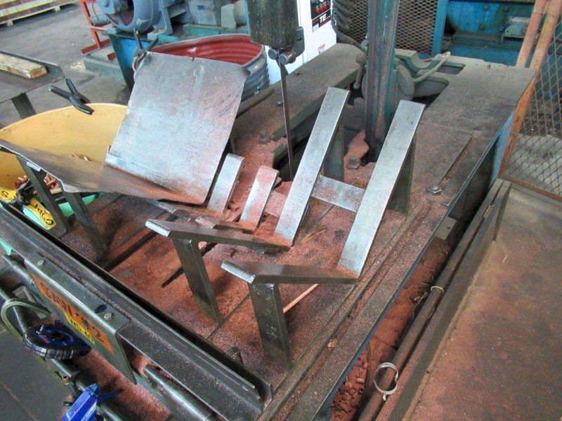 18" x 18" MARVEL NO. 8  TILT FRAME VERTICAL BANDSAW . STOCK #0845122