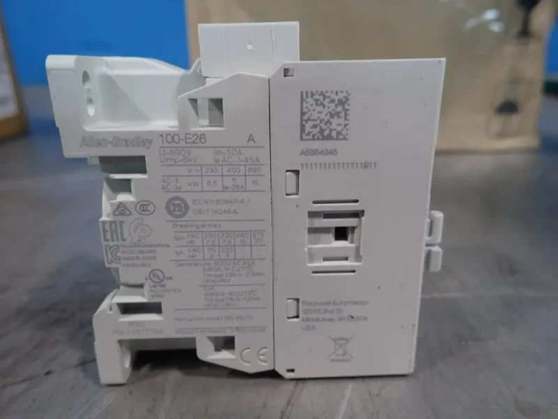 ALLEN-BRADLEY CONTACTOR  -  100-E26KD00