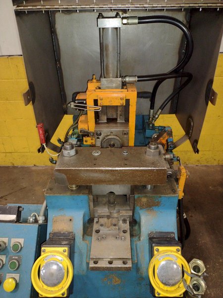 1&quot; TORRINGTON VAIL MODEL #322 2 DIE HYDRAULIC TUBE END FORMER: STOCK #16471