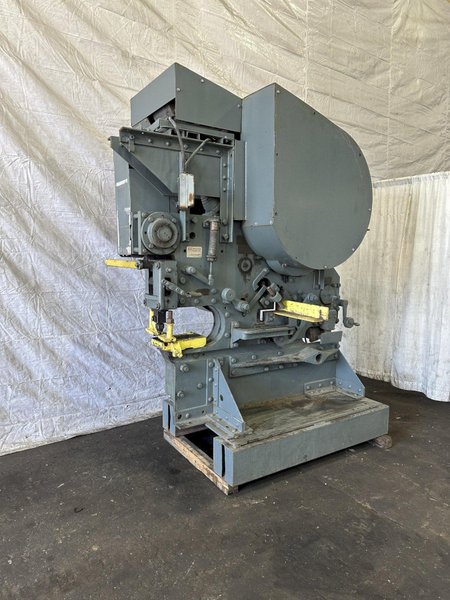 6&quot; X 6&quot; X 1/2&quot; HENRY &amp; PEL MODEL MK-20 IRONWORKER: STOCK #77858