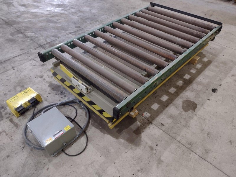 6' X 39" SOUTHWORTH HYDRAULIC ROLLER TOP LIFT TABLE: YOBRO #24782