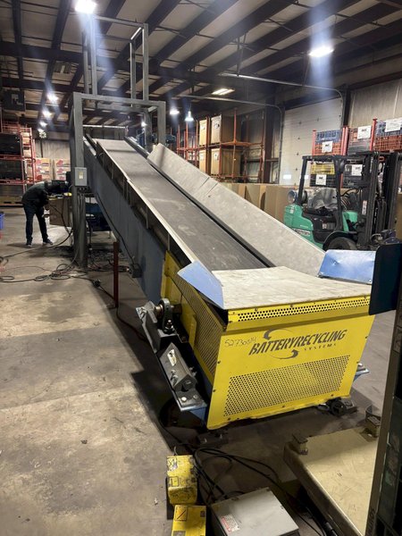 30 HP UNTHA MODEL #RS40 RUBBER SHREDDER GRANULATOR &amp; CONVEYER LINE: STOCK #22349