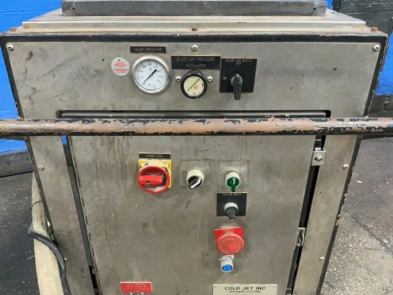 COLD JET INC 85-325 PSI DRY ICE BLASTING MACHINE  -  2A0066A