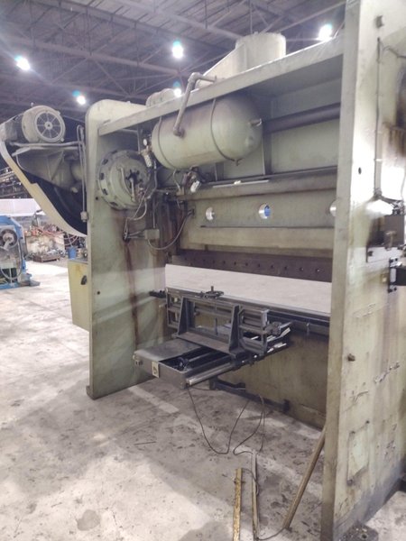 225 TON X 10' CINCINNATI MODEL #9 AUTO CYCLE AIR CLUTCH MECHANICAL PRESS BRAKE: STOCK #21130
