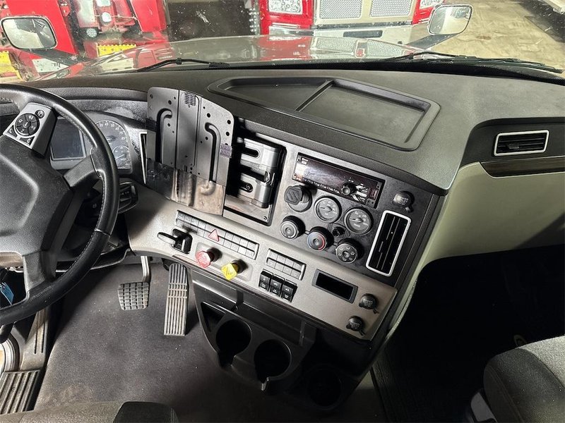 2021 Freightliner PT126SLP - Cascadia 3AKJHHDR2MSMY4212