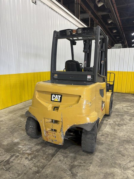 11,000 LBS CAT MODEL #2ET11000 ELECTRIC FORKLIFT, NEW 2020: STOCK #22688