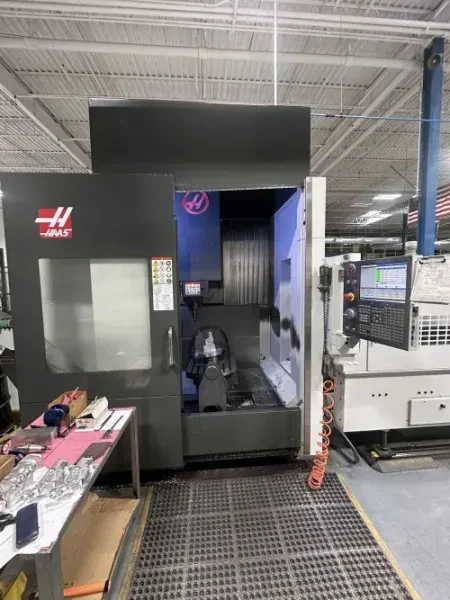 2016 HAAS UMC-750SS w/ Midaco 19-Pallet Changer
