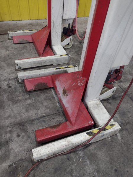 (4) 13,000 LBS STERTIL-KONI MODEL ST-1060 HEAVY DUTY MOBILE COLUMN LIFT JACKS: STOCK #23064
