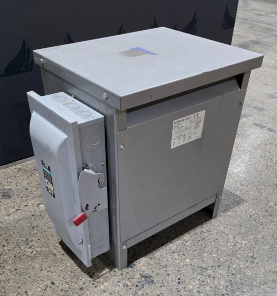 DONGAN 63-2140SH 230V 40KVA TRANSFORMER WITH DISCONNECT SWITCH USED