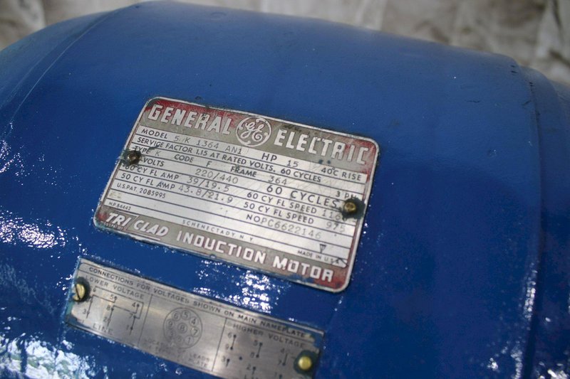 6' X 19" CARLTON RADIAL DRILL: STOCK #74022