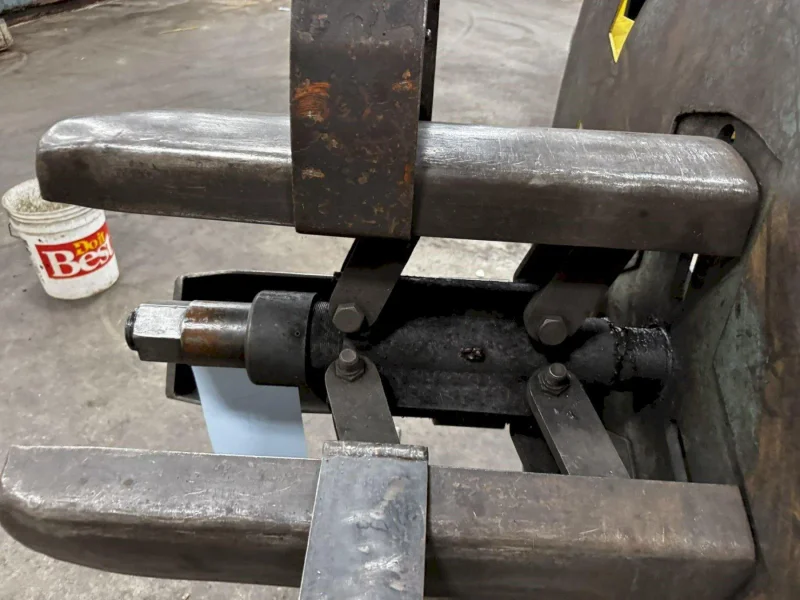 2,500 LB X 18&quot; AMERICAN MODEL 60 UNCOILER: YOBRO #23932