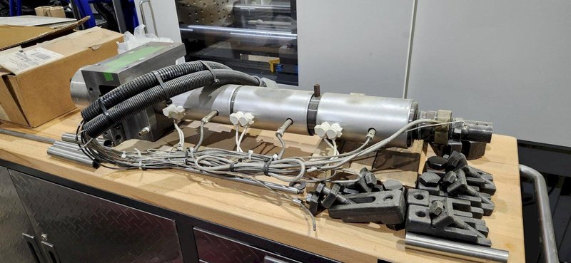 110 Ton 8.1 oz Shot Size Toshiba Shibaura EC110SXIII Electric Injection Molding Machine, 2023 – Dual Air Blow, Robot Interface