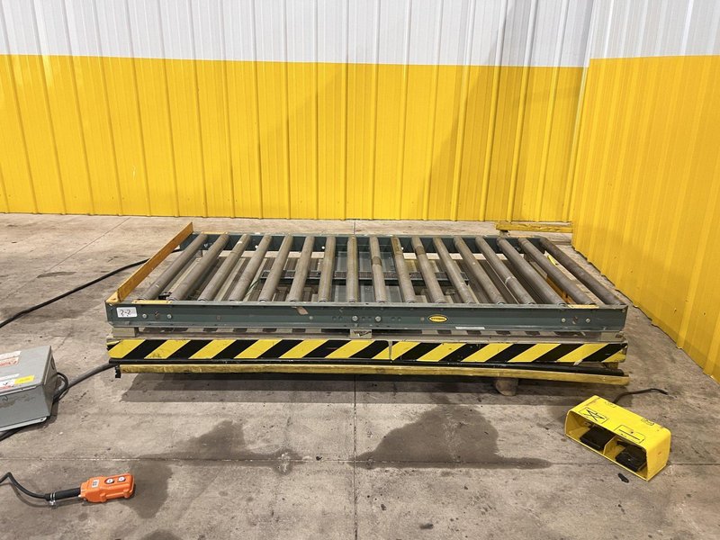 4,000 LB X 72" X 36" SOUTHWORTH MODEL #LS4-36 HYDRALUIC LIFT TABLE WITH ROLLER TOP: STOCK #20907