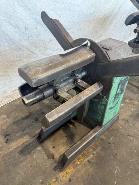 1,000 LB X 12" AMERICAN MODEL #60 PULL OFF COIL REEL UNCOILER : YOBRO #23925