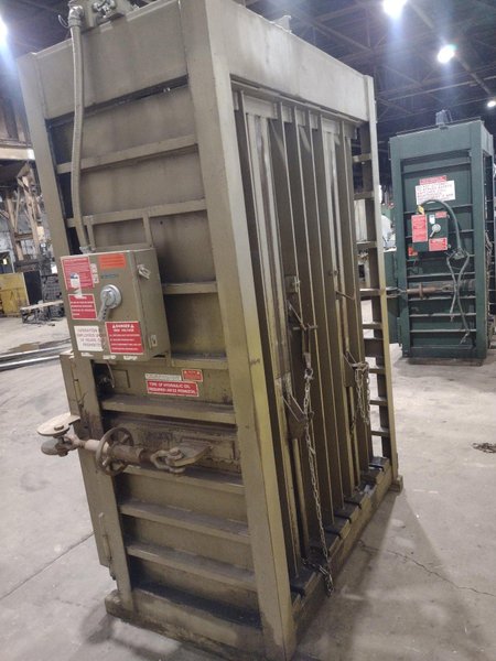 60&quot; X 30&quot; X 20 HP PIQUA MODEL #30 VERTICAL HYDRAULIC CARDBOARD BALER: STOCK 17413