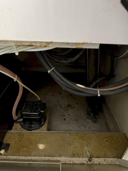 BTM M-370SA HORIZONTAL BANDSAW. STOCK # 0776825.