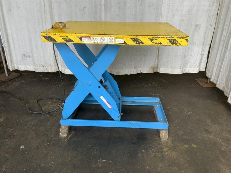 2500 LBS MAX LIFT ELECTRIC SCISSOR LIFT TABLE: STOCK #80992