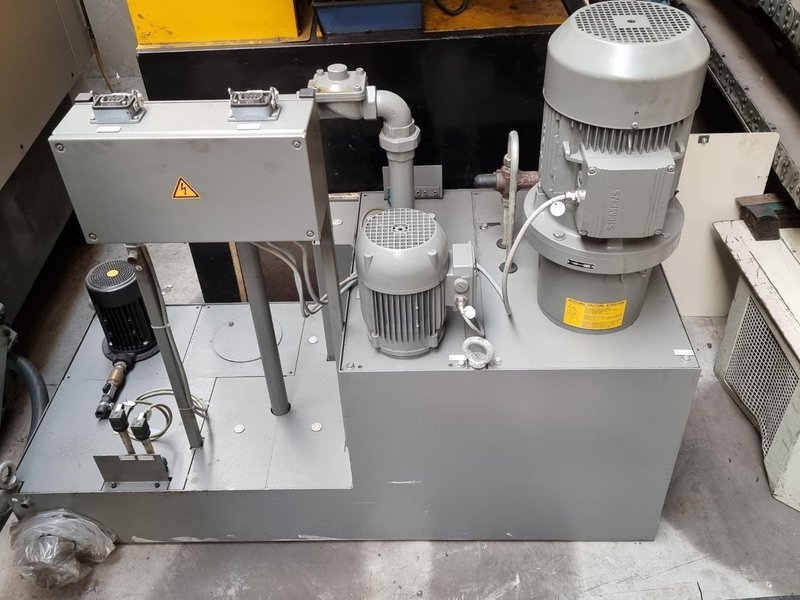 Hermle - C800V X: 800 - Y: 600 - Z: 500 mm CNC