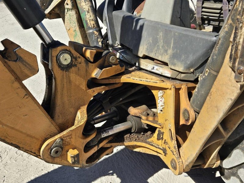 Case 580N Loader Backhoe, 2014 – Enclosed Cab, Pilot Controls